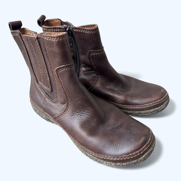 Clarks Artisan Brown Leather Ankle Chelsea Boots Women's size 8.5 M Gorpcore - Picture 4 of 11